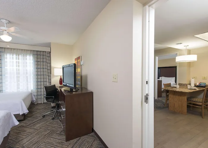 Hotel Homewood - Airport Columbus