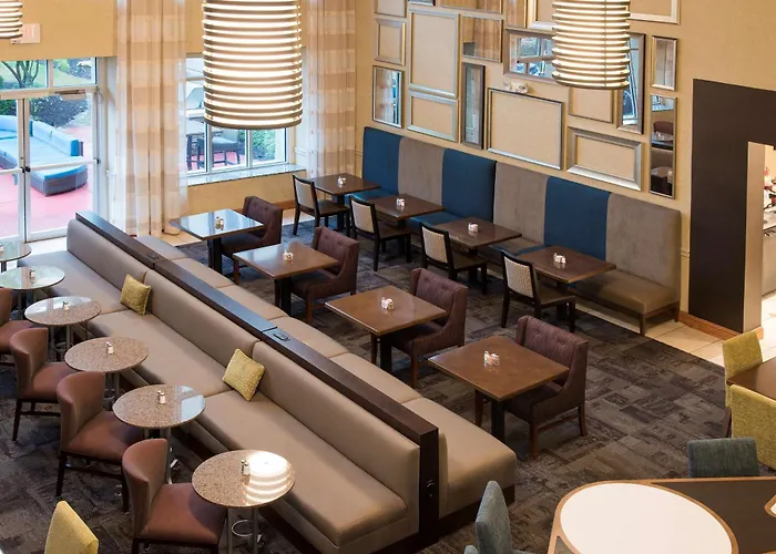 Homewood - Airport Hotel