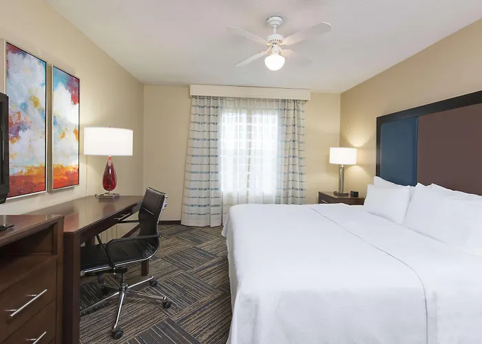 Homewood - Airport 3*