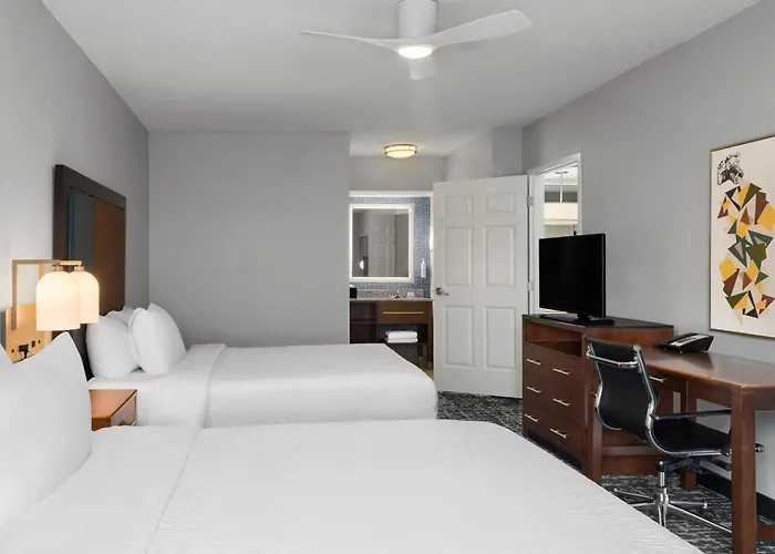Homewood - Airport Hotel
