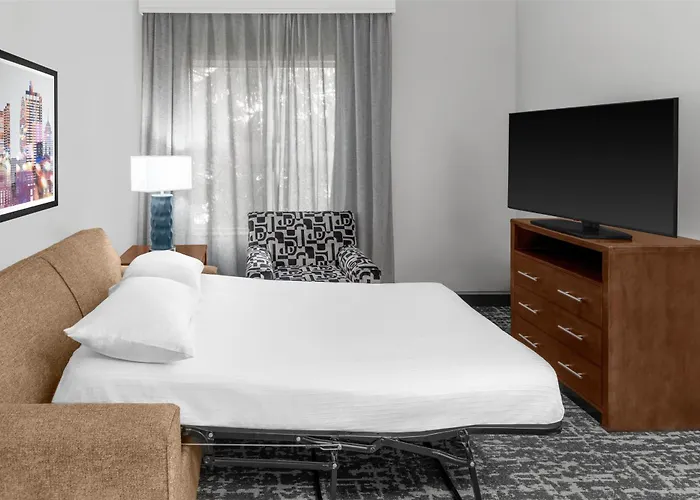 Homewood - Airport Hotel 3*