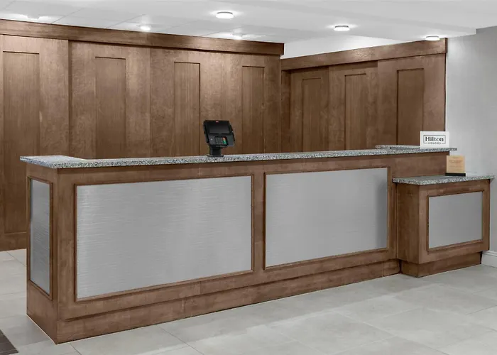 Hotel Homewood - Airport
