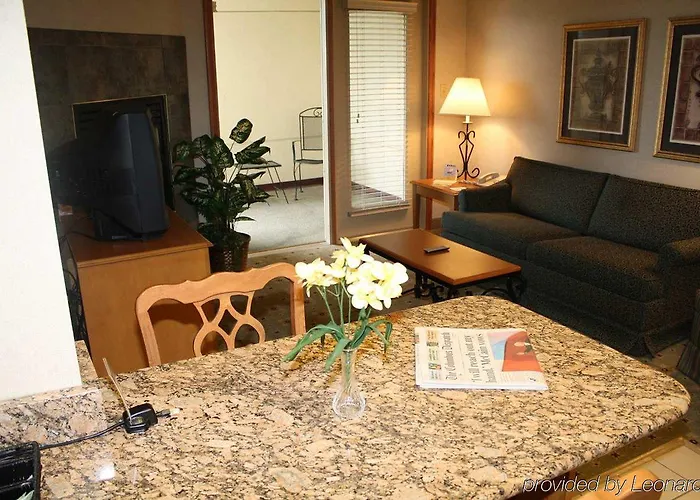 Hotel Homewood - Airport